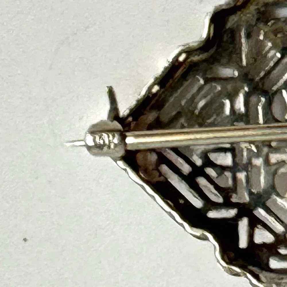 Art Deco 10K White Gold Brooch Filigree Amethyst Pin Ornate Victorian Vintage‎